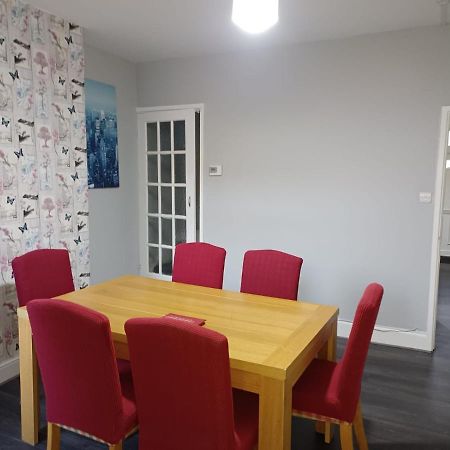 Pearson House - Huku Kwetu 3 Bedroom End Of Terrance House - Family And Business Group Self Catering Accommodation -Huku Kwetu Nottingham Ngoại thất bức ảnh