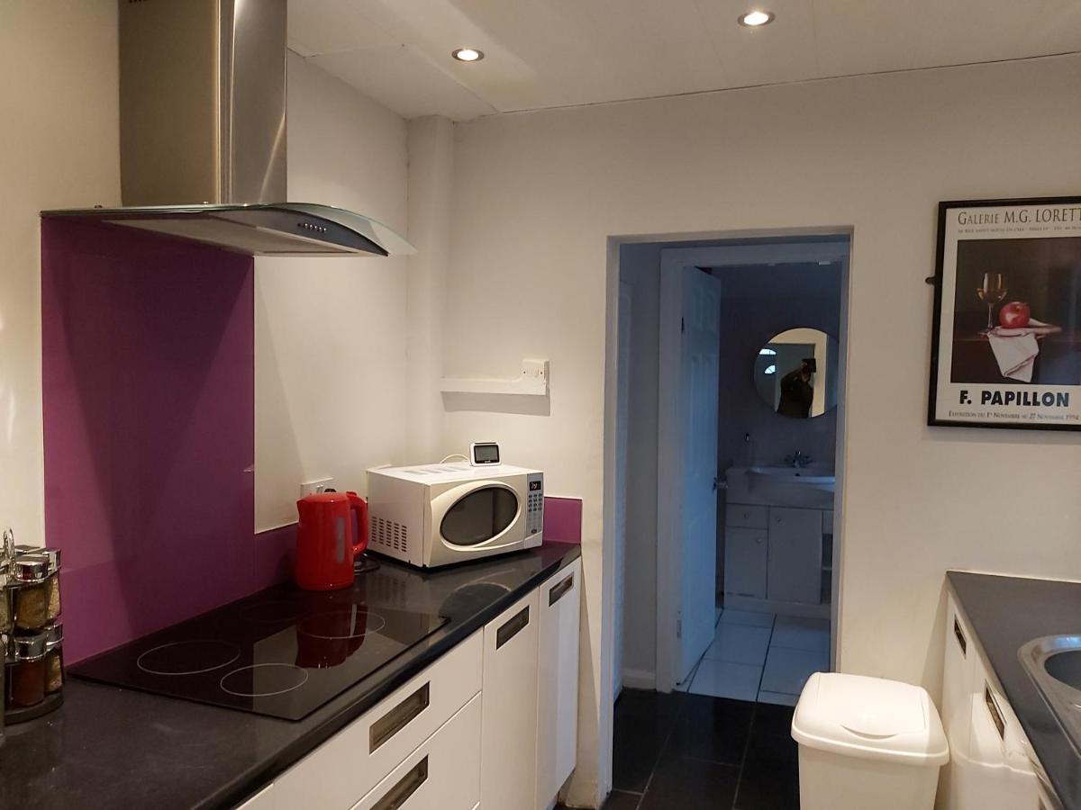 Pearson House - Huku Kwetu 3 Bedroom End Of Terrance House - Family And Business Group Self Catering Accommodation -Huku Kwetu Nottingham Ngoại thất bức ảnh