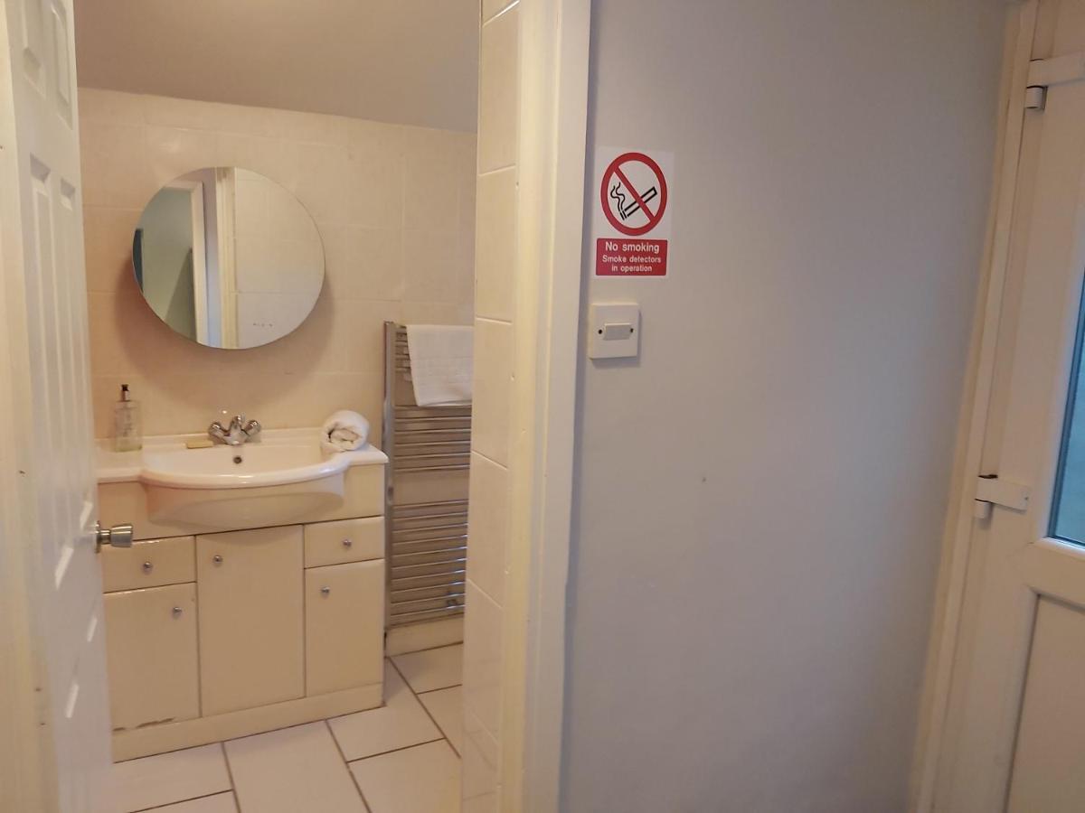 Pearson House - Huku Kwetu 3 Bedroom End Of Terrance House - Family And Business Group Self Catering Accommodation -Huku Kwetu Nottingham Ngoại thất bức ảnh