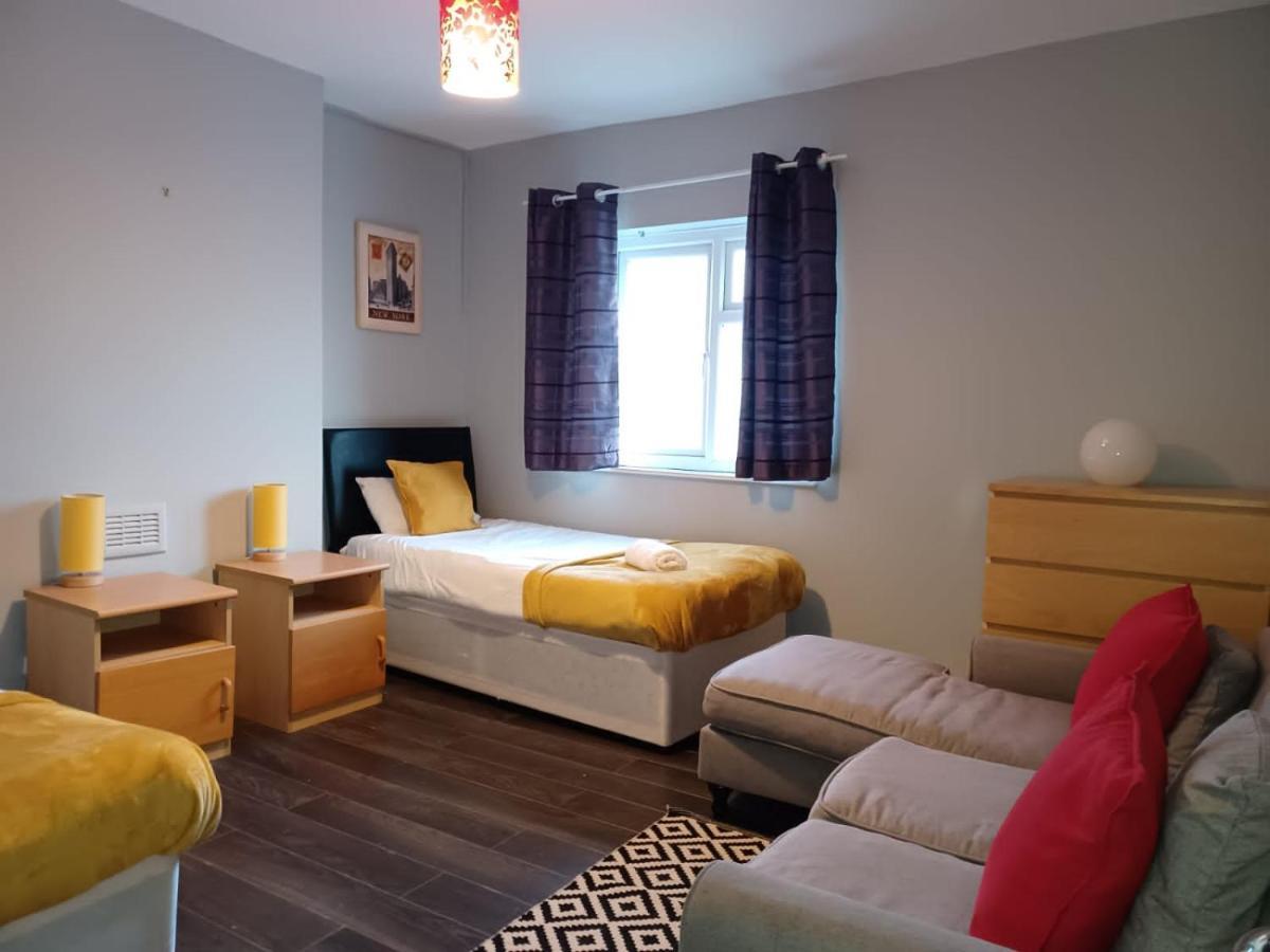 Pearson House - Huku Kwetu 3 Bedroom End Of Terrance House - Family And Business Group Self Catering Accommodation -Huku Kwetu Nottingham Ngoại thất bức ảnh